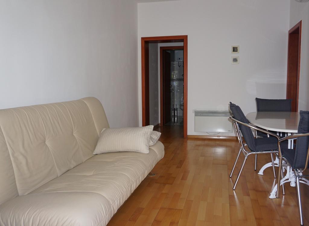Apartmani Gaj Malinska Kültér fotó