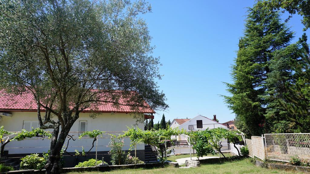 Apartmani Gaj Malinska Kültér fotó